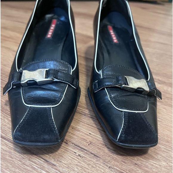 Vintage Prada black leader/suede kitten heel pumps, US size 6 1/2 - Picture 5 of 8